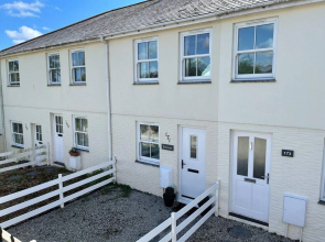 Charming 2-bed Cottage in Charlestown Near the sea