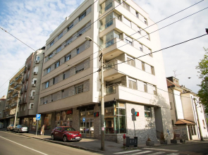 Ahoy Luxury Apartment