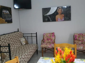 Almiri Apartments By the sea