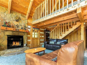 Snuggled Inn 2 Bedroom Cabin