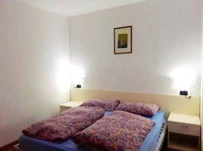 One bedroom appartement with furnished balcony at Prabione 8 km away from the beach