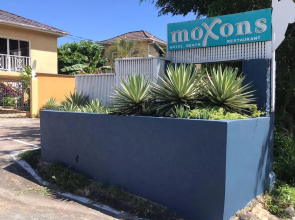 Moxons Beach Club