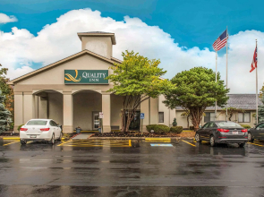 Quality Inn Austintown - Youngstown West