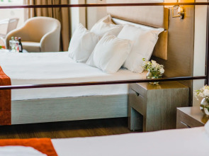 Napa Plaza Hotel - Adults Only