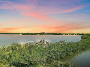 Siesta Pearl 2 Bedroom Condo