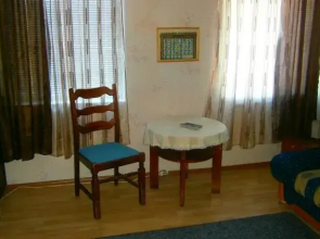 Veronica Apartments