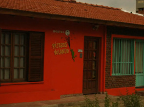 Pajaros Volando Hostel