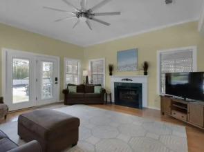 Pineapple Cabana by Bliss Beach Rentals