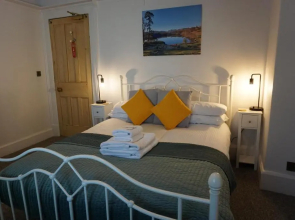 Lake View Country House and Self-catering Apartments