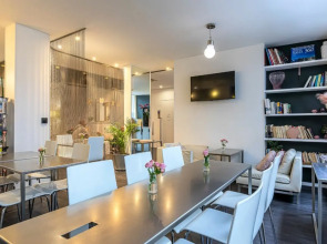 Hotel Glasgow Monceau Paris by Patrick Hayat