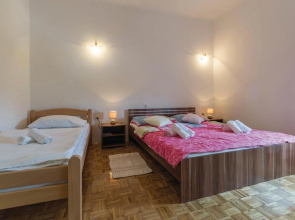 Stunning Apartment in Porec With 2 Bedrooms, Wifi and Outdoor Swimming Pool