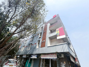 Roomshala 168 Startlight Suites