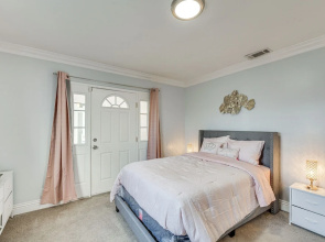 Furnished Patio! South Central Home 14 Mi to Dtla