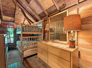 Douglas 'whispering Winds' Cottage w/ Beach!