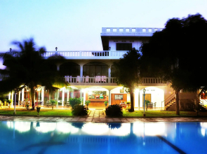 Hotel Lagoon Paradise