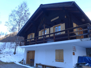 Chalet Coquelicot