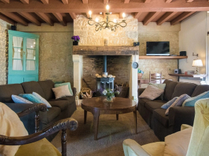 Farmhouse With Private Pool, Large Garden and Playground