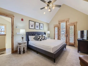6507 Settlers Creek Townhomes 3 Bedroom Townhouse