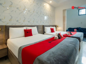 RedDoorz Near Tan Dinh Market 3