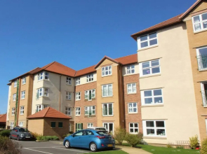 Entire Duplex apartment for up to 6 guests, free wifi