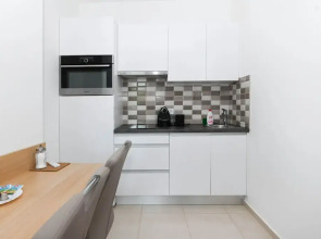 Elisabeth Downtown Apartments by UrbanRent