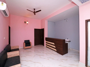OYO 23416 Maharaja Hotel