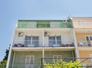 Neven - Comfortable & Great Location - A1