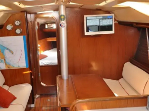 Sailing Boat Oceanis 39 Yacht Charter