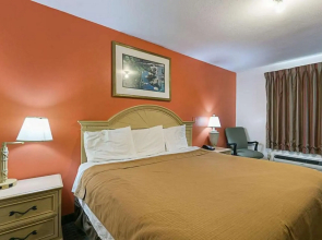 Hilcrest Inn & Suites