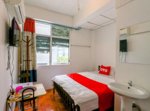 "Happyland Guesthouse By Oyo Rooms"