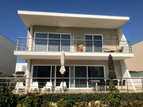 Casa Junto à Praia com Piscina Mystay