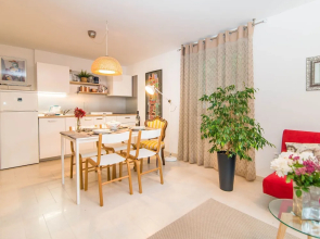 Luxuriously Furnished 4 Studio Apartment for 3 People in Villa Arta in Lovran