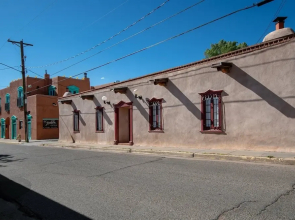 El Ocaso - The Best of Downtown, Luxury Home With Sonos Sound System