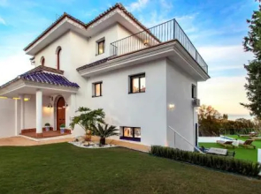N&A Benalmádena Stunning 2bdr Villa with Sea Views