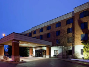 La Quinta Inn & Suites by Wyndham Madison American Center