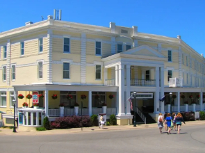 Perry Hotel