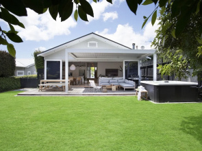 Executive State-Of-The-Art Home - Spa