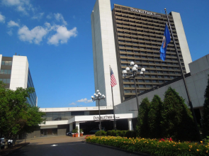 Doubletree by Hilton Bloomington - Minneapolis South