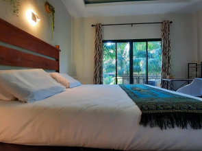 Baan Reenaa Lanta