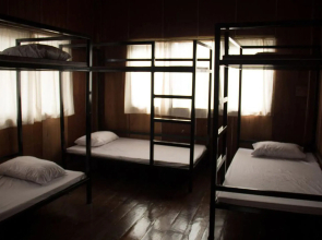 Koonchalearn Backpackers - Adults Only