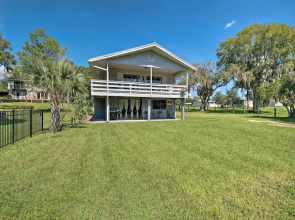 Riverfront Apt w/ Kayak Launch in Dunnellon