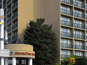 Doubletree Club Norfolk Airport