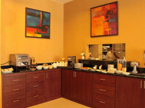 Patong Hemingway's Hotel