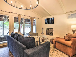 Eatonton Getaway on Lake Sinclair w/ Dock!