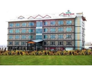 Hotel Silver Star by ADB Rooms
