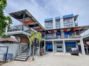 OYO 4010 Zaara Guest House Syariah