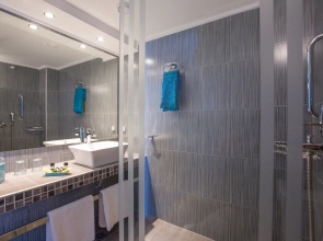 Golden Coast Hotel & Bungalows - All Inclusive
