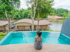 Binlha Raft Resort