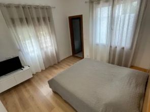 Gjiri Lalzit Apartment