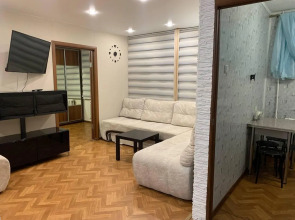 Апартаменты на улице Орджоникидзе 10